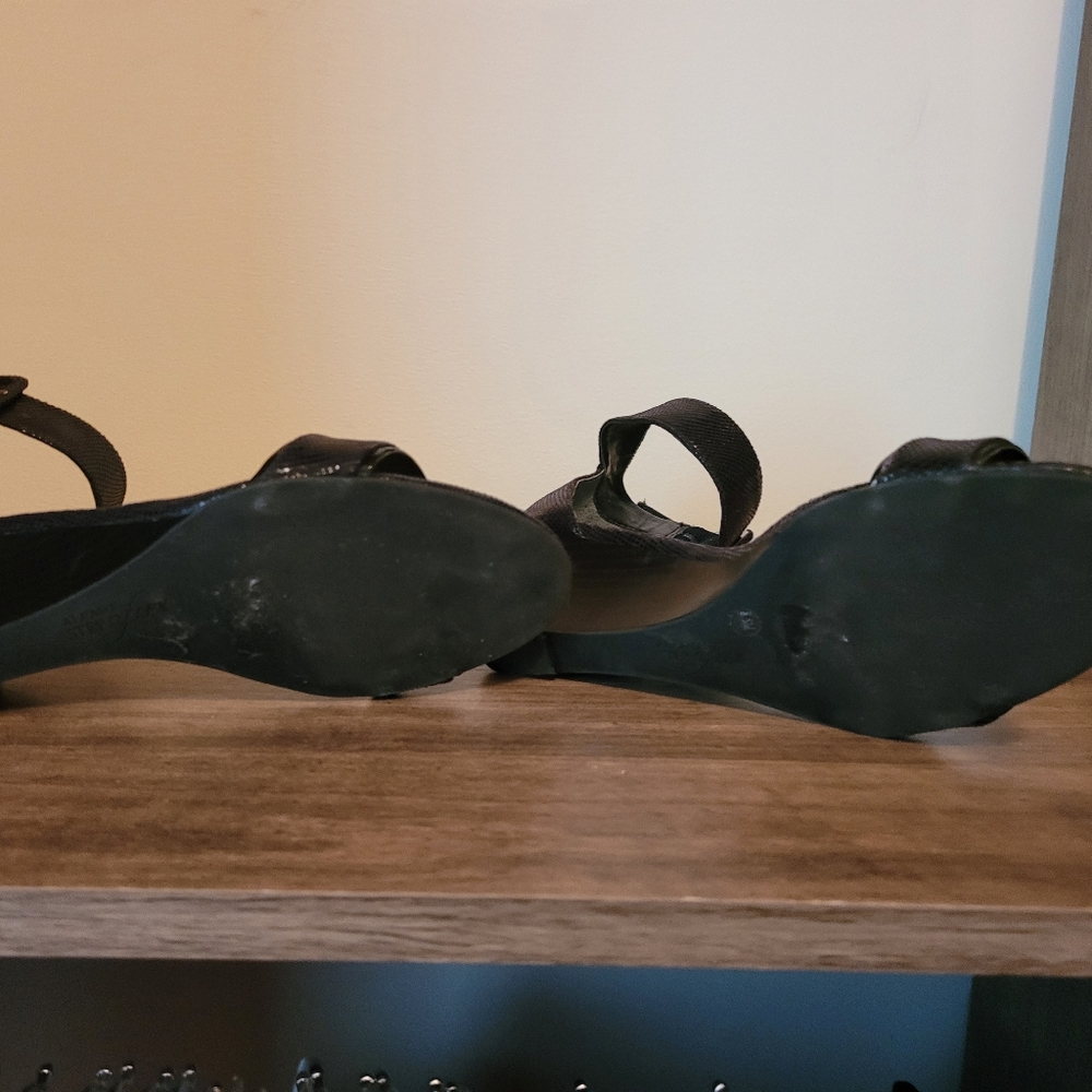 Shoes - Picture 3 of 3